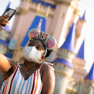 Disney won't give you a picture from your ride if you don't wear a mask