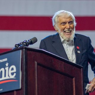 Dick Van Dyke Hams It Up At Bernie Sanders Rally, Crowd Chants 'We Love Dick'