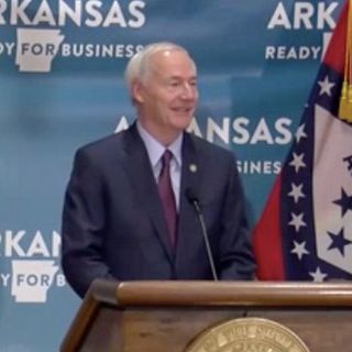 Arkansas’ governor issues executive statewide order requiring masks