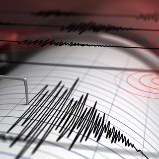 Magnitude 7.8 earthquake strikes off coast of Alaska