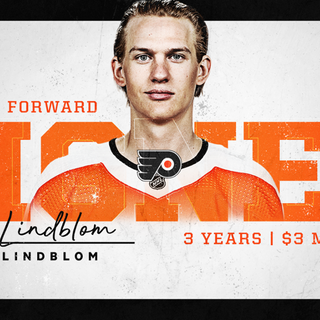 Flyers sign LW Oskar Lindblom to three-year contract extension