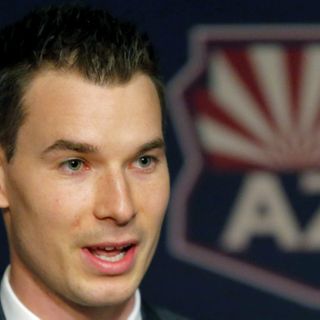 Sources: Coyotes' relationship with GM Chayka fell apart over new opportunity - Sportsnet.ca