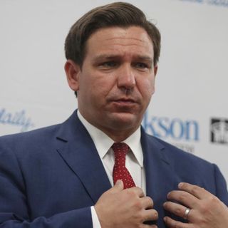 5,000 health care professionals call on Florida Gov. Ron DeSantis to issue a state-wide mask mandate | CNN