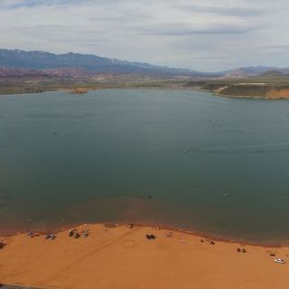 Utahn points gun at family getting boat out of reservoir, police say