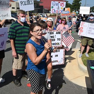 Cobb parents turn out to demand in-person classes for students