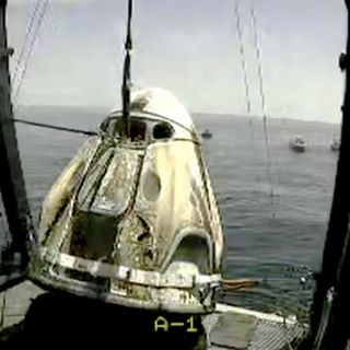 SpaceX capsule and NASA crew make 1st splashdown in 45 years