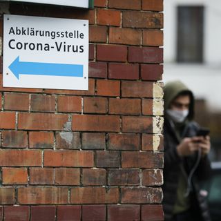 Experts: Rapid testing helps explain few German virus deaths