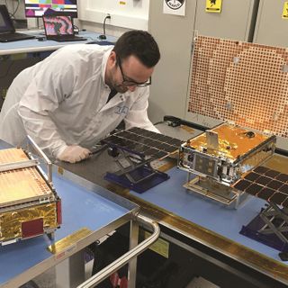 MarCO shows interplanetary cubesats possible but not easy - SpaceNews