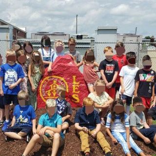 Group photo of Georgia 3rd grade class without masks sparks controversy