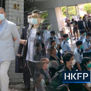 Over 100 police officers raid office of Hong Kong pro-democracy newspaper Apple Daily - Hong Kong Free Press HKFP