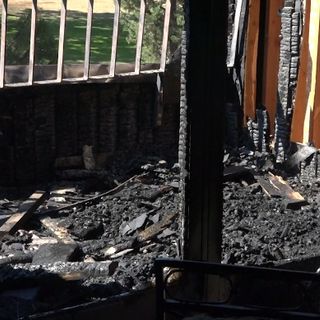 Birds' nest atop outdoor light ignites $35,000 duplex fire west of Redmond - KTVZ