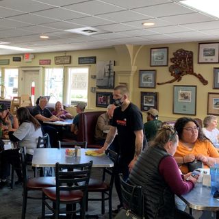 Kriner's Diner backs down after Municipality of Anchorage seeks to increase fines - Alaska Public Media