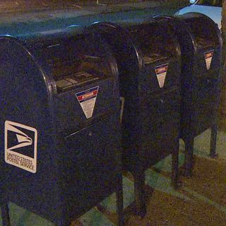 Photo about removing mailboxes goes viral, but USPS says it's replacing old ones