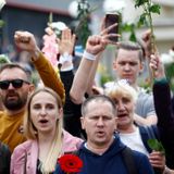 Thousands in Belarus form 'lines of solidarity' in protest