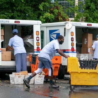 Lawmakers: Postal changes delay mail-order medicine for vets