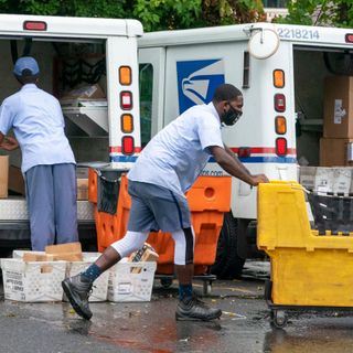 Lawmakers: Postal changes delay mail-order medicine for veterans