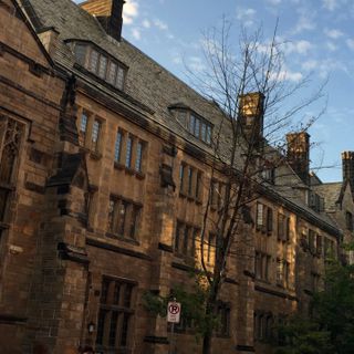 Feds accuse Yale of discriminating against some applicants