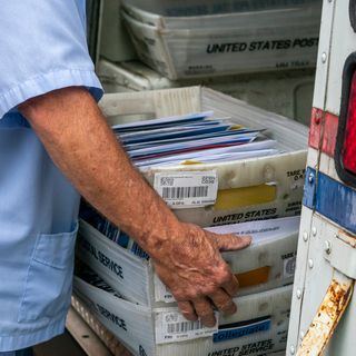 82-year-old Houston-area man left without heart medicine for a week due to USPS delays