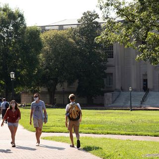 UNC-Chapel Hill pivots to remote teaching after coronavirus spreads among students during first week of class