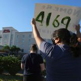 Judge orders US to stop detaining migrant children in hotels