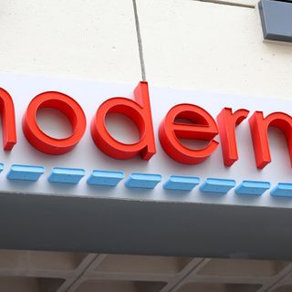 'Bad Optics' Or Something More? Moderna Executives' Stock Sales Raise Concerns