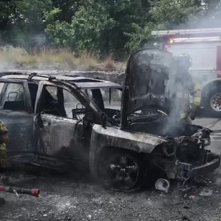 Waterbury teen hailed as hero after pulling mother, 3 young children from burning car