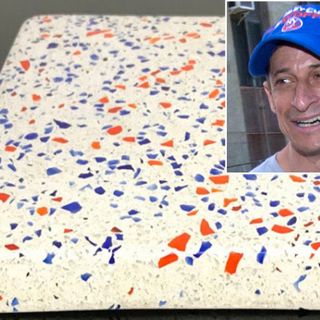 Anthony Weiner piecing together shattered life as CEO of broken glass factory