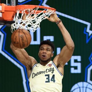 Inside the meeting that set the table for what’s next for Giannis and the Bucks