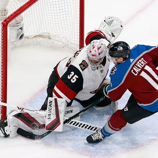 Arizona Coyotes Dilemma: Trade or Keep Darcy Kuemper