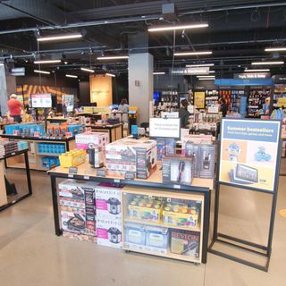 Amazon opens first Houston-area brick-and-mortar stores