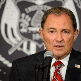 As Utah’s COVID-19 cases spike, Gov. Gary Herbert praises the state’s economic response