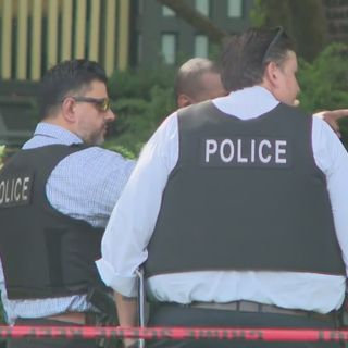 1 dead, 1 wounded in Logan Square shooting in broad daylight