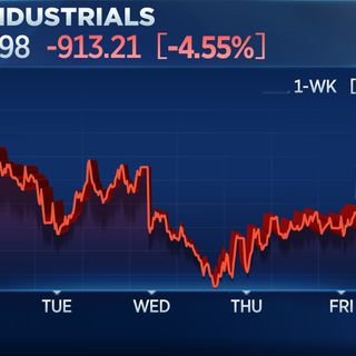 Dow tumbles 900 points to end Wall Street's worst week since 2008