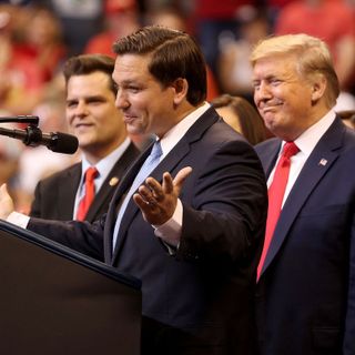 Trump says he’s seen shirtless Ron DeSantis — and he’s really buff