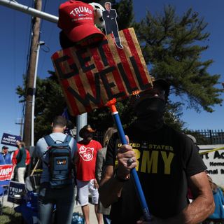 Trump Supporters Outside Walter Reed Call for Prayers, Well Wishes as President Is Treated