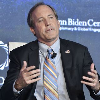 Ken Paxton's top aides want him investigated for bribery, other crimes, report says