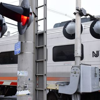 Man dies after being struck by NJ Transit train in Hackensack