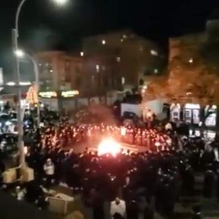 Orthodox Jews in Brooklyn Burn Masks During Massive Protest Against New York’s New COVID Rules - U.S. News