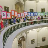 Appeals court strikes down Texas abortion law from 2017