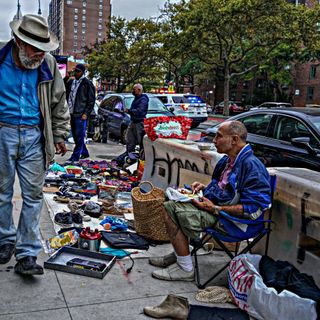 Drug-fueled peddlers in East Village create block-long flea market selling junk | amNewYork