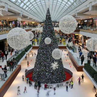 Houston holiday spending projected to plunge by nearly 25%