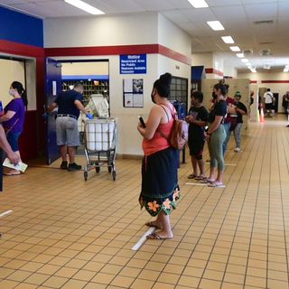 Expanded package pickup hours at Guam post offices