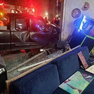 Idaho Falls business damaged in late night crash - East Idaho News