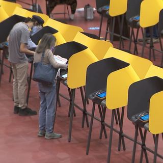 L.A. County vote centers open for those who want to cast their ballots in person early