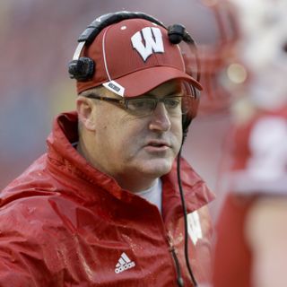 Wisconsin pauses team activities for 7 days, cancels game against Nebraska