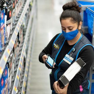 Walmart turns four stores into e-commerce laboratories as online sales surge