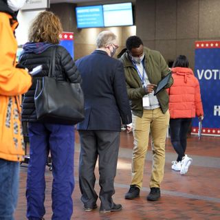 Heavy turnout, long lines to drop off ballots in Minnesota