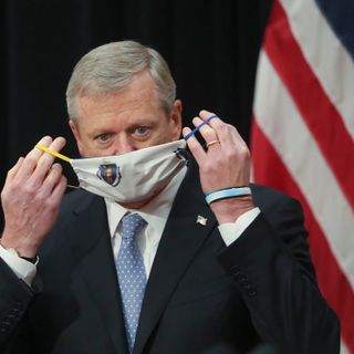 Charlie Baker’s new mask mandate ‘pandemic theater,’ says Harvard epidemiologist