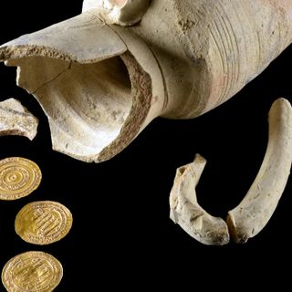 Four 1,000-year-old Gold Coins Unearthed Near Jerusalem's Western Wall - Archaeology