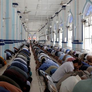 'God is with us': Many Muslims in Pakistan flout the coronavirus ban in mosques